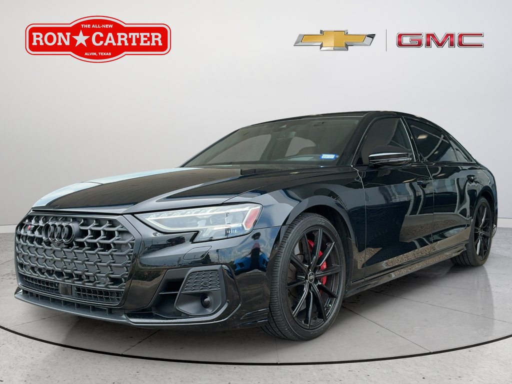 Used 2024 Audi S8 AWD/4WD image 3