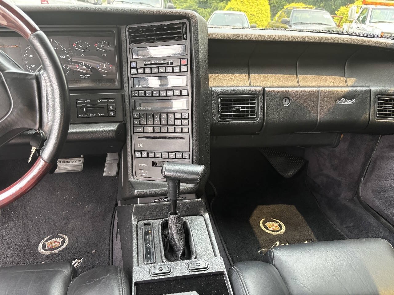 Used 1993 Cadillac Allante FWD image 6