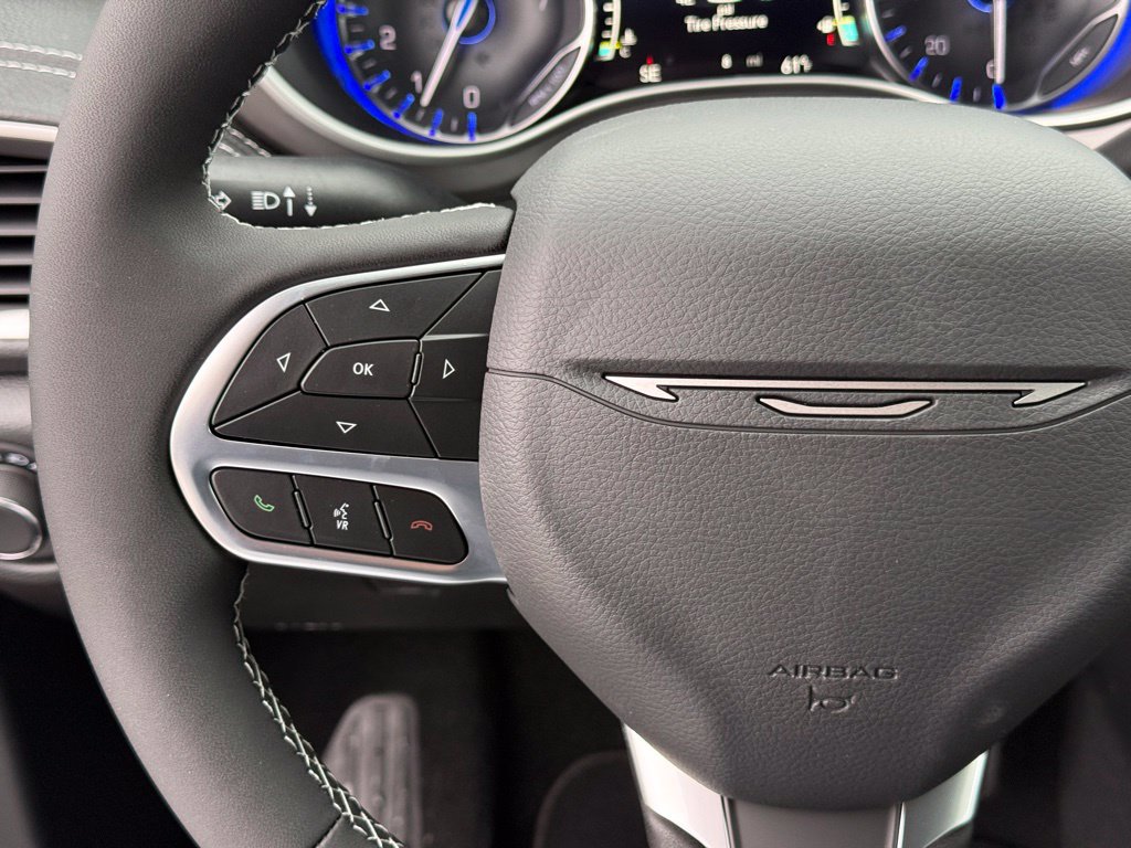 New 2027 Chrysler Pacifica Select w/ Family Tech Group FWD image 14