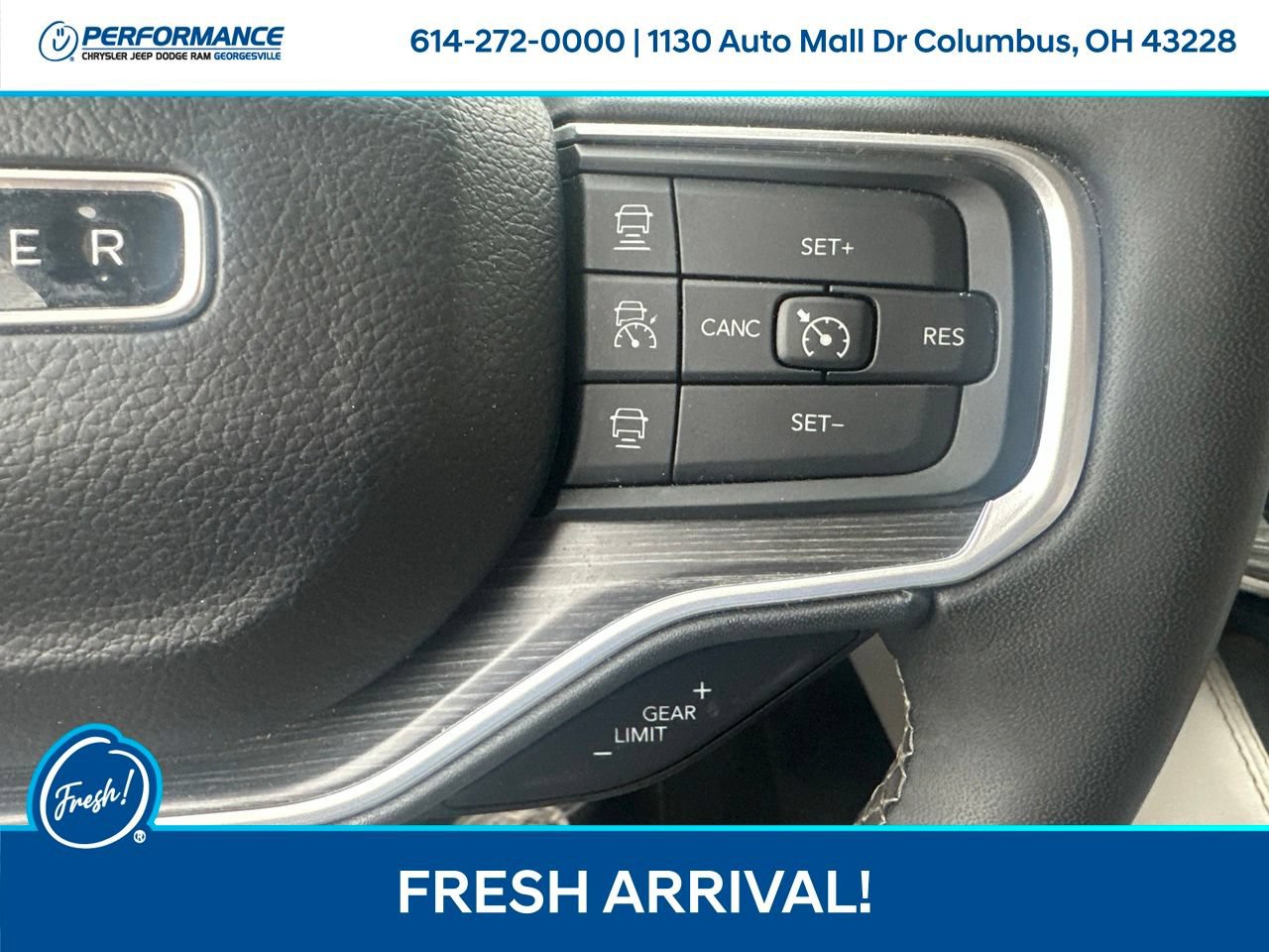 Used 2024 Jeep Wagoneer L Series II w/ Flexible Seating Group AWD/4WD image 18