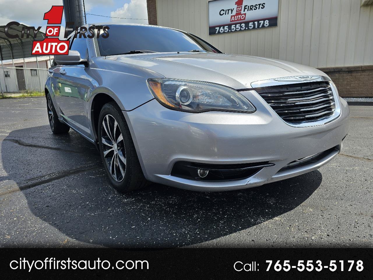 Used 2013 Chrysler 200 Touring w/ S Exterior Appearance Pkg