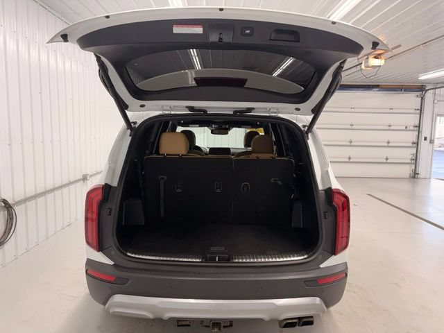 Used 2020 Kia Telluride SX w/ Towing Package AWD/4WD image 5