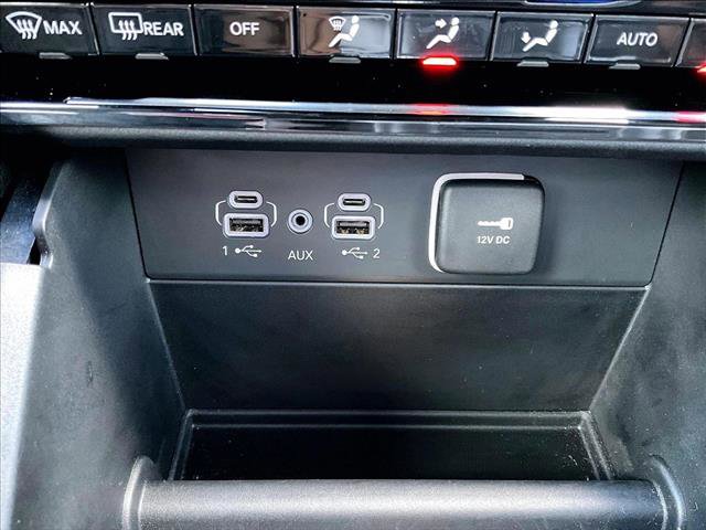 Used 2024 Jeep Grand Cherokee Limited w/ Black Appearance Package image 26