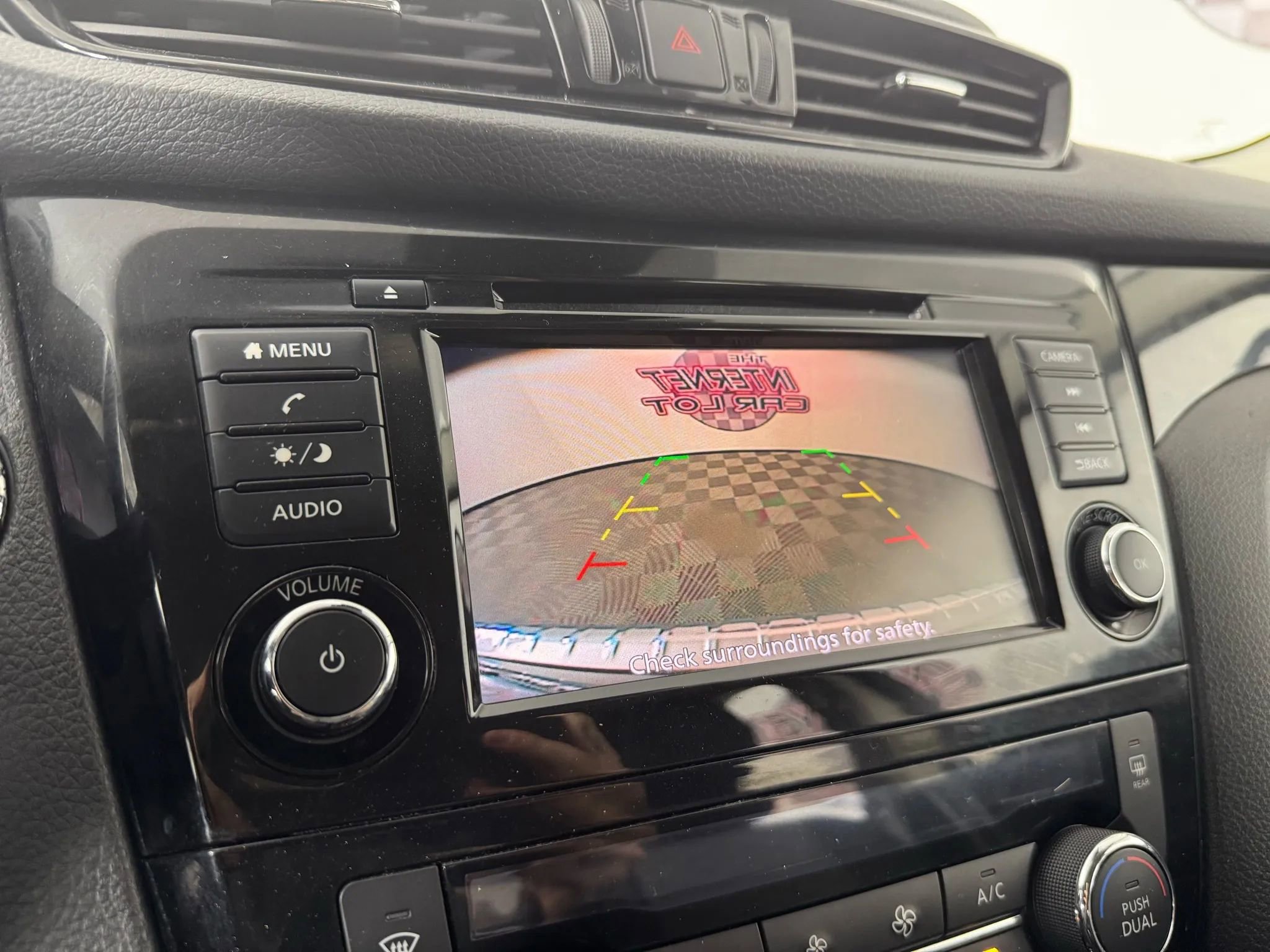 Used 2021 Nissan Rogue Sport SV image 18