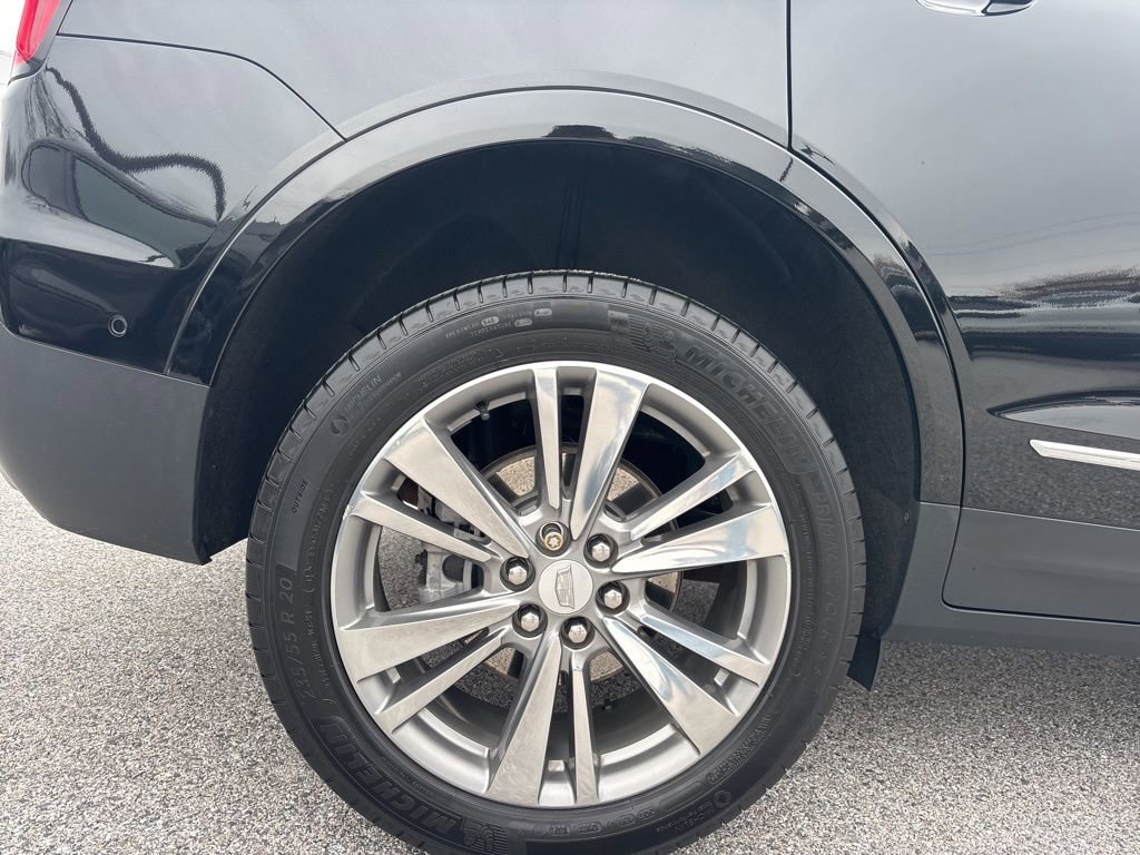 Used 2023 Cadillac XT5 Premium Luxury w/ Technology Package image 3