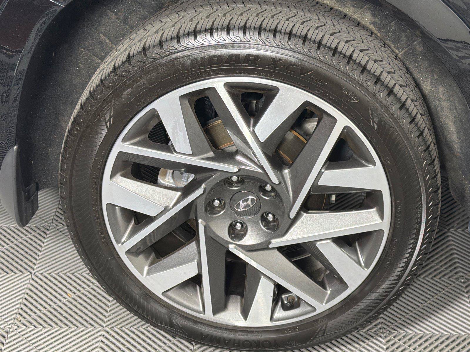 Used 2022 Hyundai Santa Fe Calligraphy FWD image 17