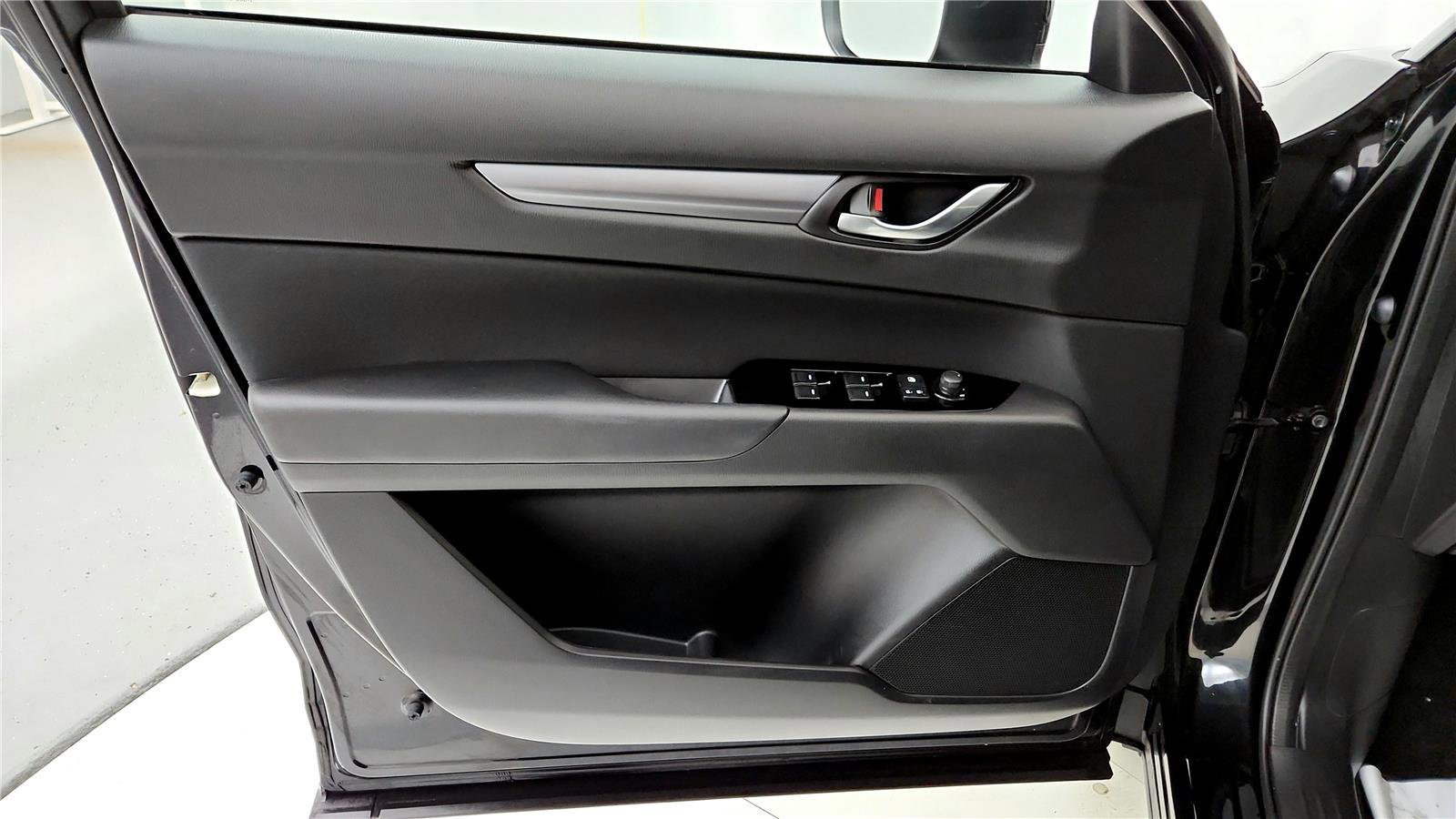 Used 2019 MAZDA CX-5 Sport image 22