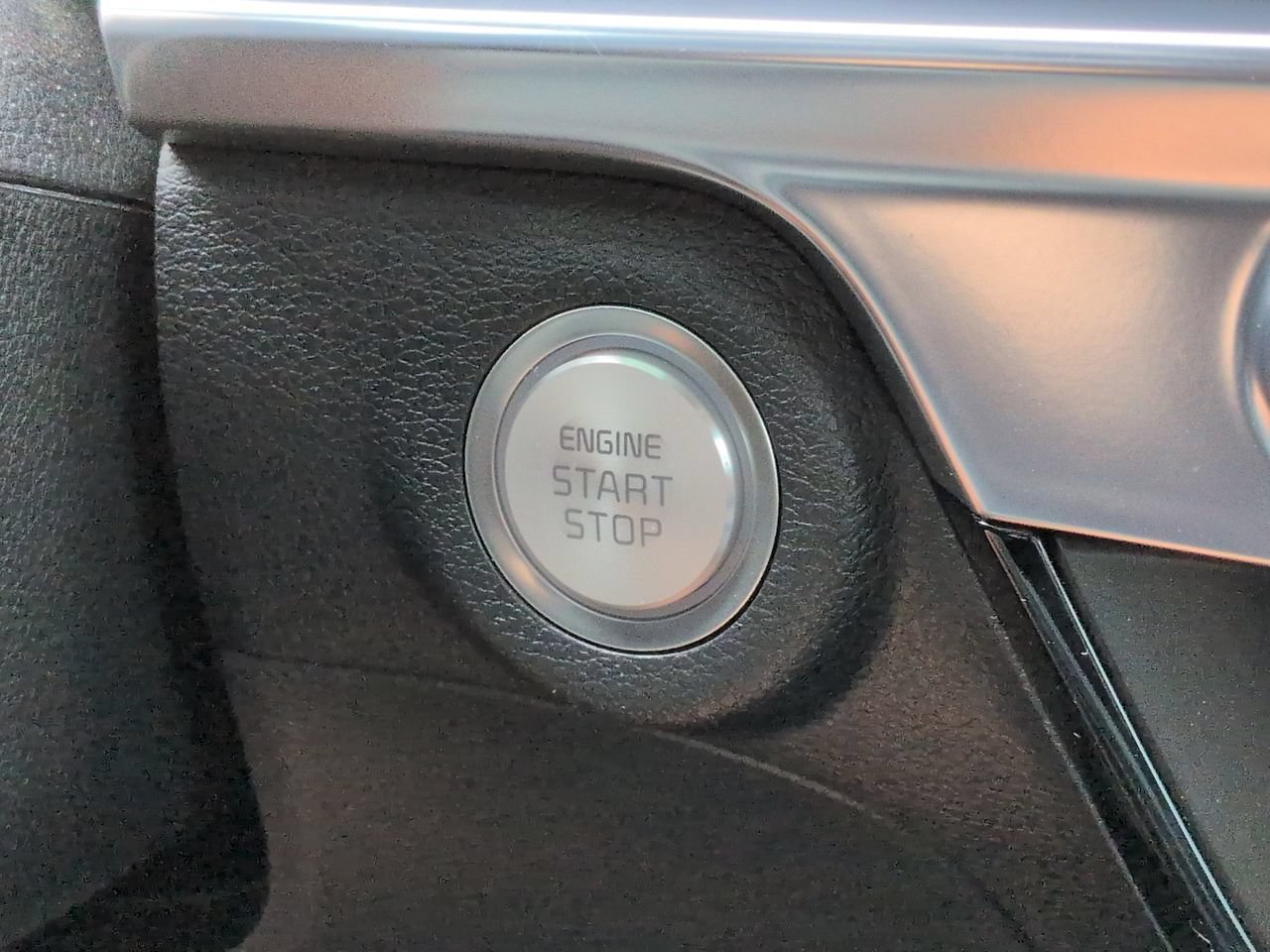 Used 2025 Kia Telluride SX FWD image 31
