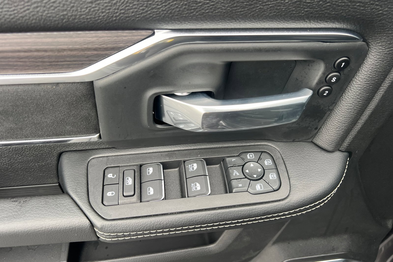 New 2026 RAM 2500 Laramie image 9