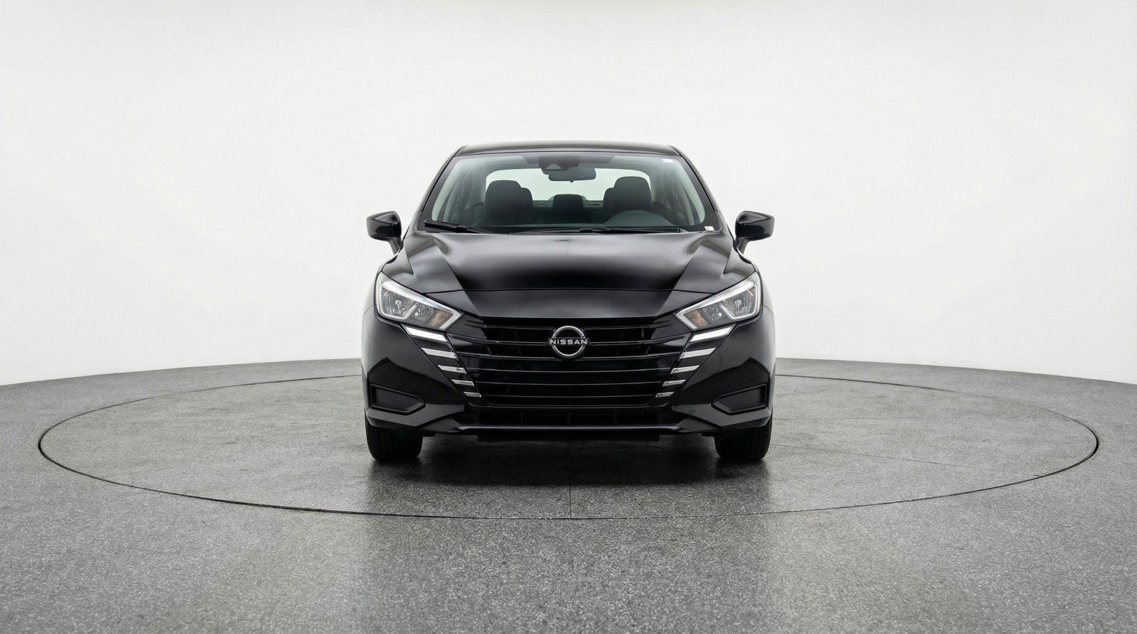 Used 2025 Nissan Versa SV image 2