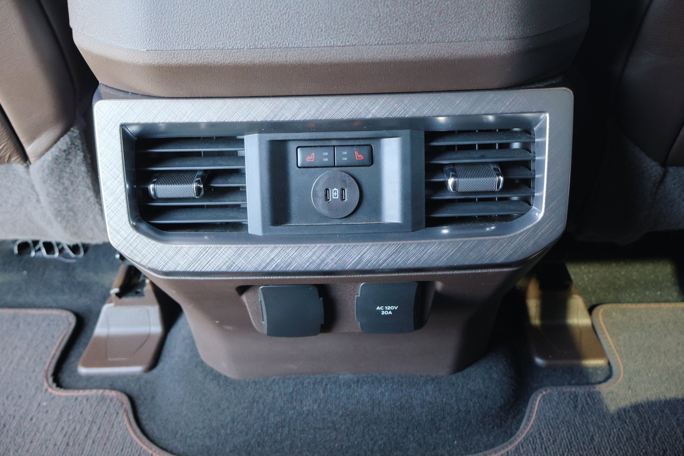 Certified 2024 Ford F350 King Ranch w/ Chrome Package image 33