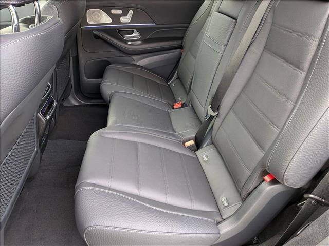 New 2026 Mercedes-Benz GLS 580 4MATIC image 15