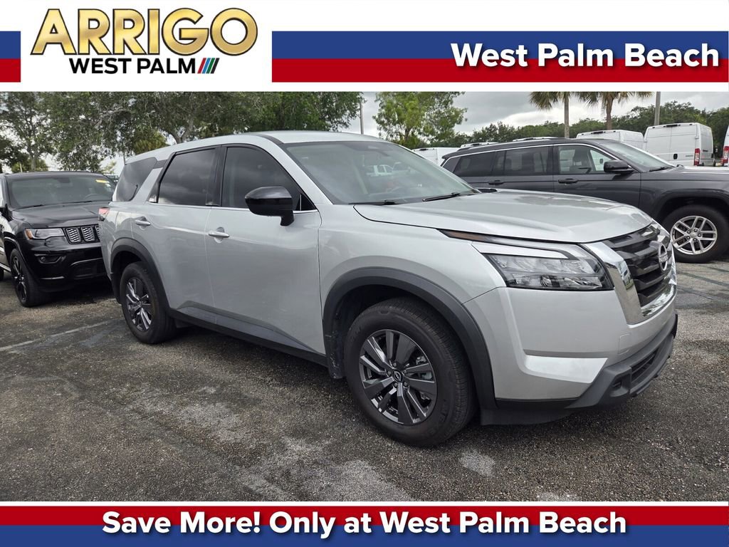 Used 2024 Nissan Pathfinder S w/ Cargo Package