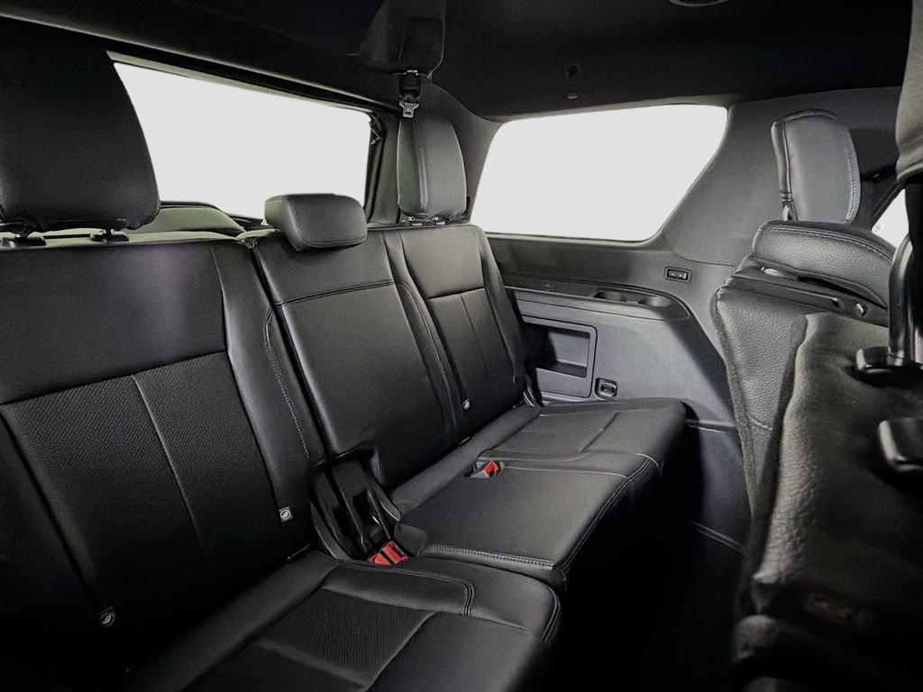 Used 2019 Ford Expedition XLT w/ Equipment Group 202A AWD/4WD image 29