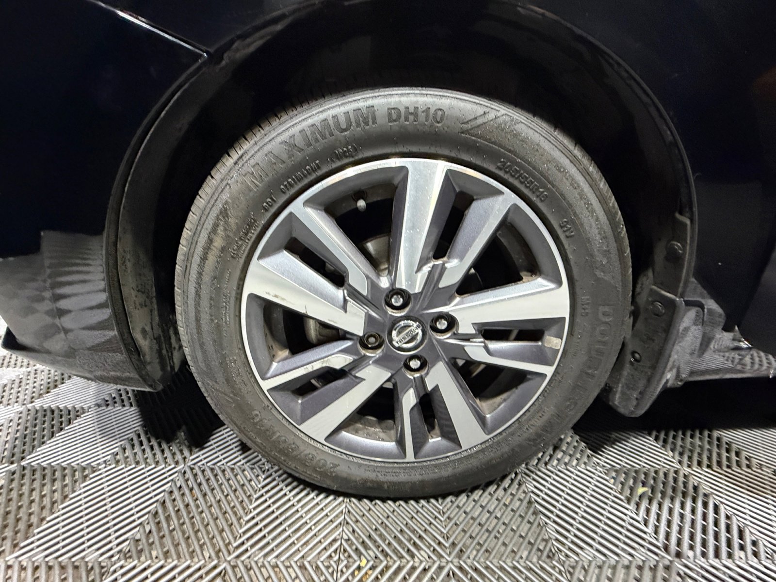 Used 2020 Nissan Versa SV image 26