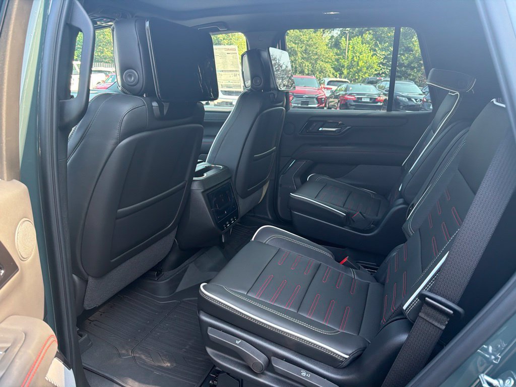 New 2026 GMC Yukon AT4 Ultimate w/ LPO, Floor Liner Package AWD/4WD image 14