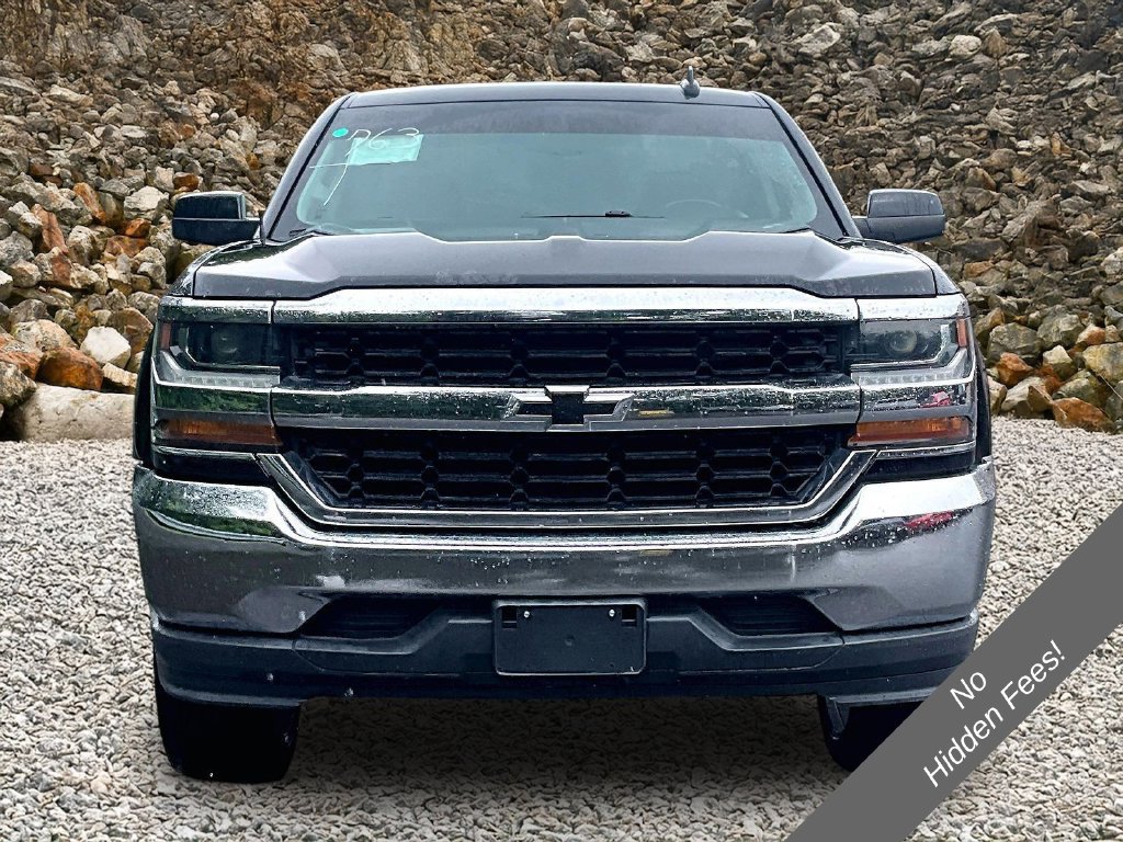 Used 2018 Chevrolet Silverado 1500 LT RWD image 2