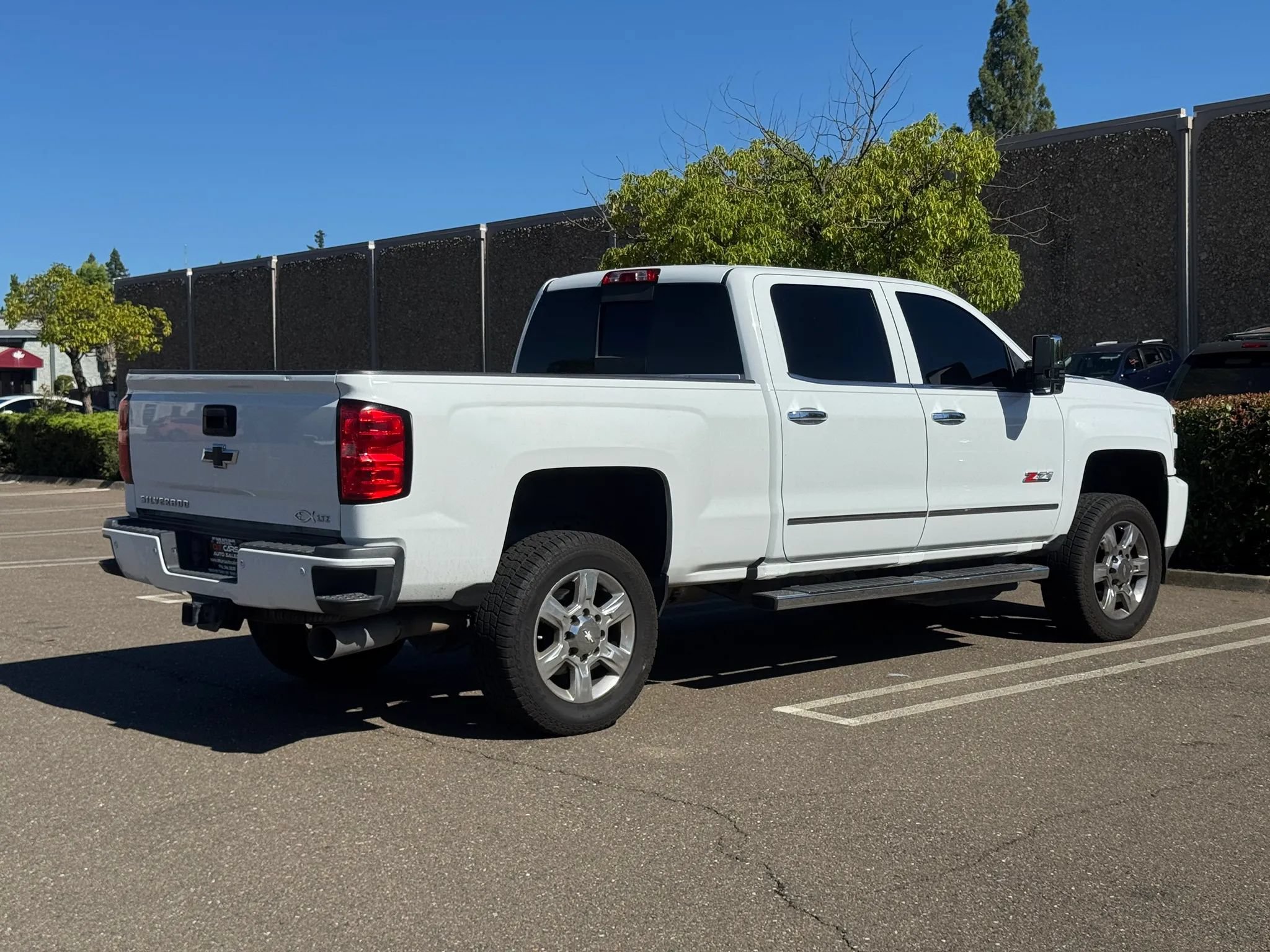 Used 2018 Chevrolet Silverado 2500 LTZ w/ Duramax Plus Package AWD/4WD image 5