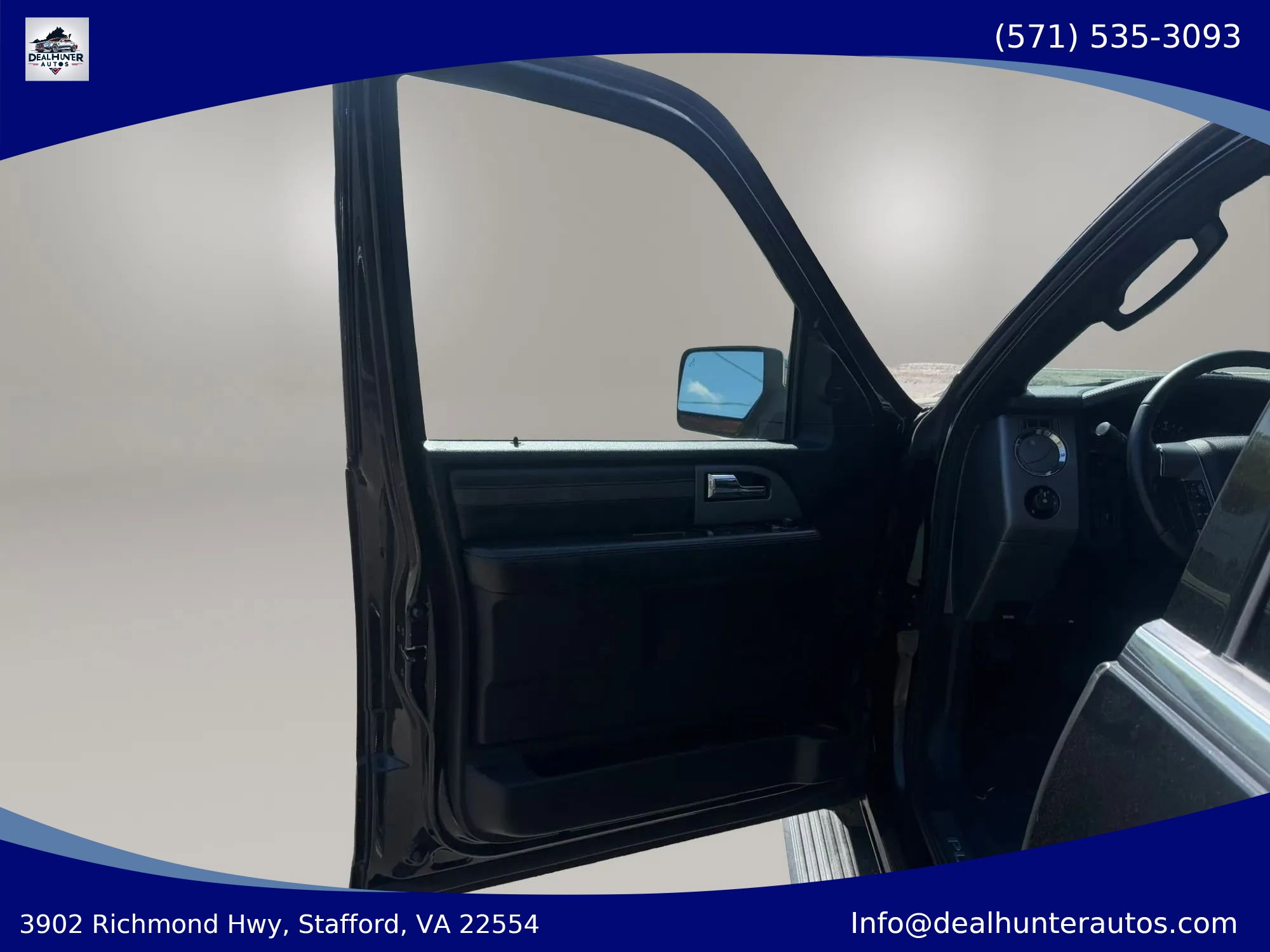 Used 2015 Ford Expedition Platinum AWD/4WD image 12