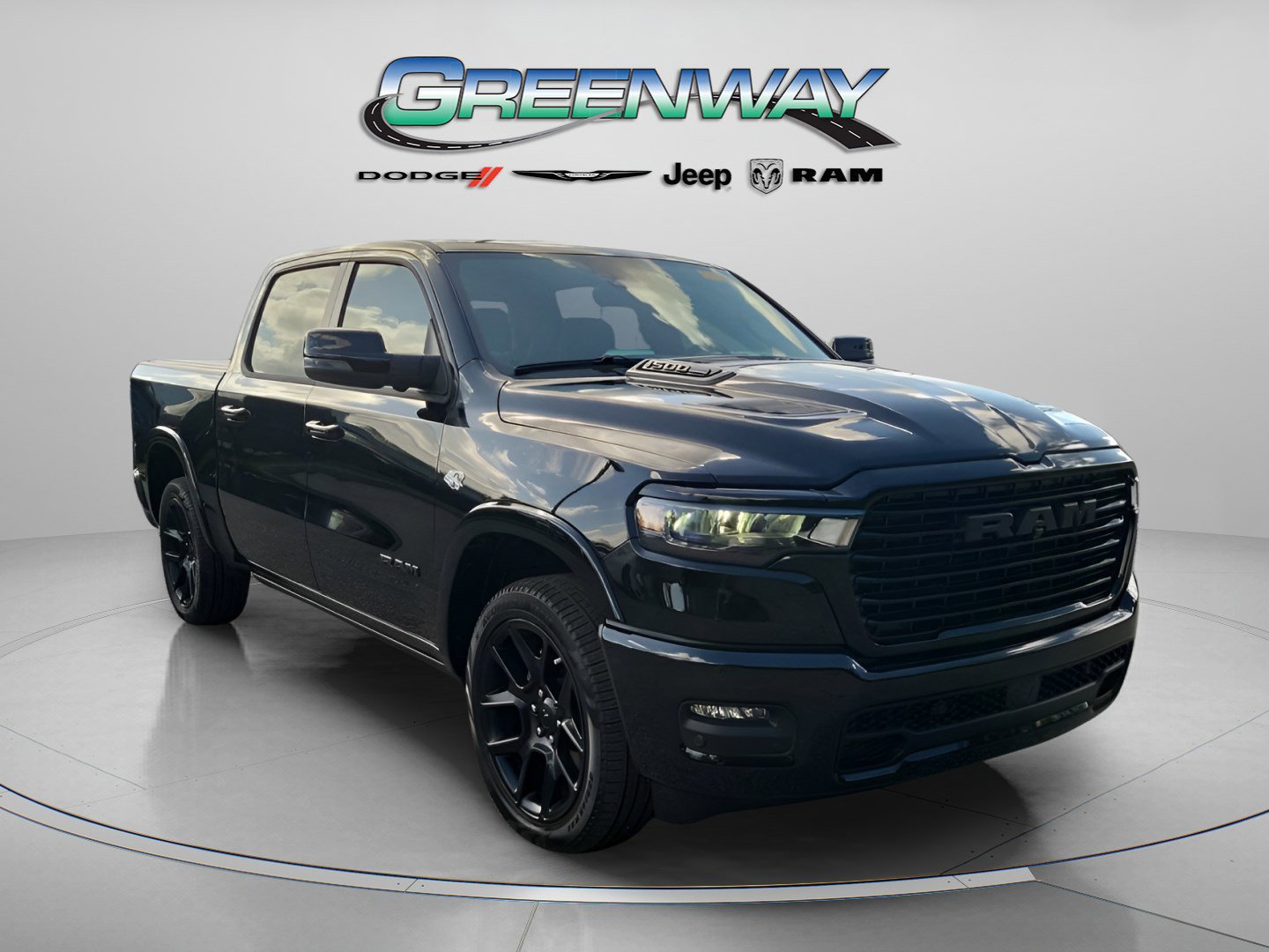 Used 2026 RAM 1500 Laramie AWD/4WD image 1