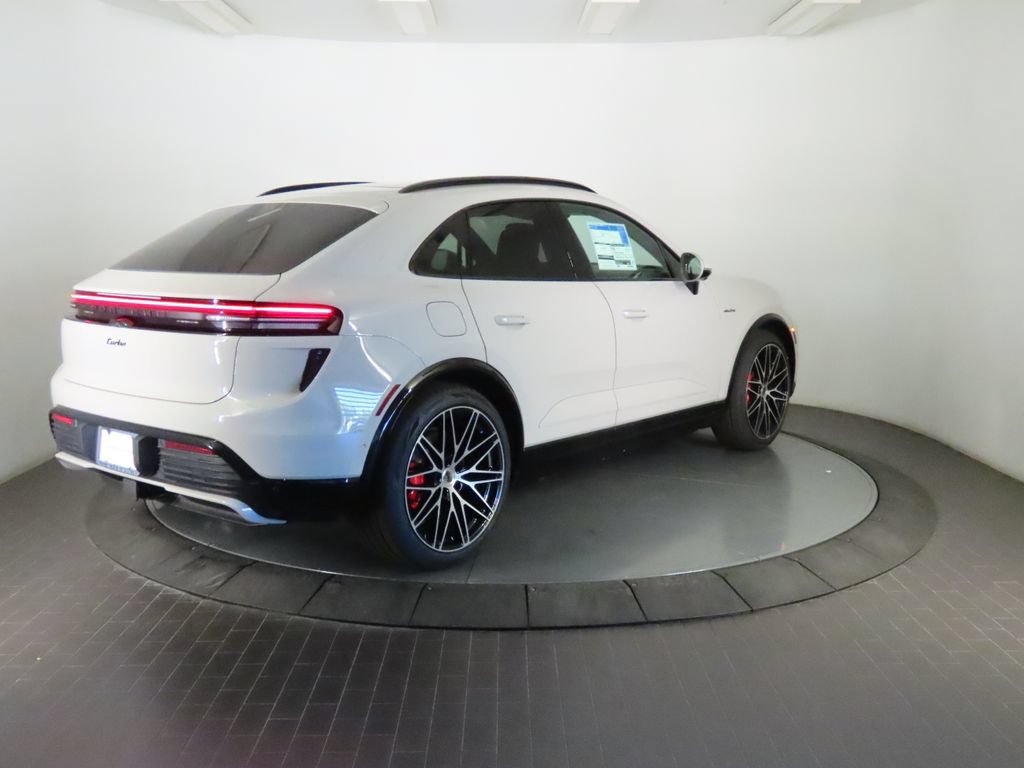 New 2026 Porsche Macan Turbo Electric AWD/4WD image 7