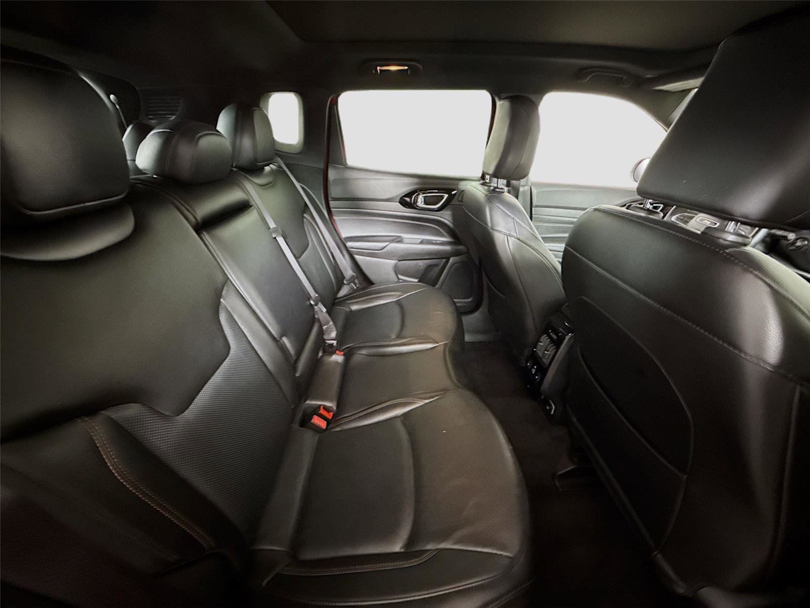 Used 2022 Jeep Compass Limited w/ (RED) Package image 22