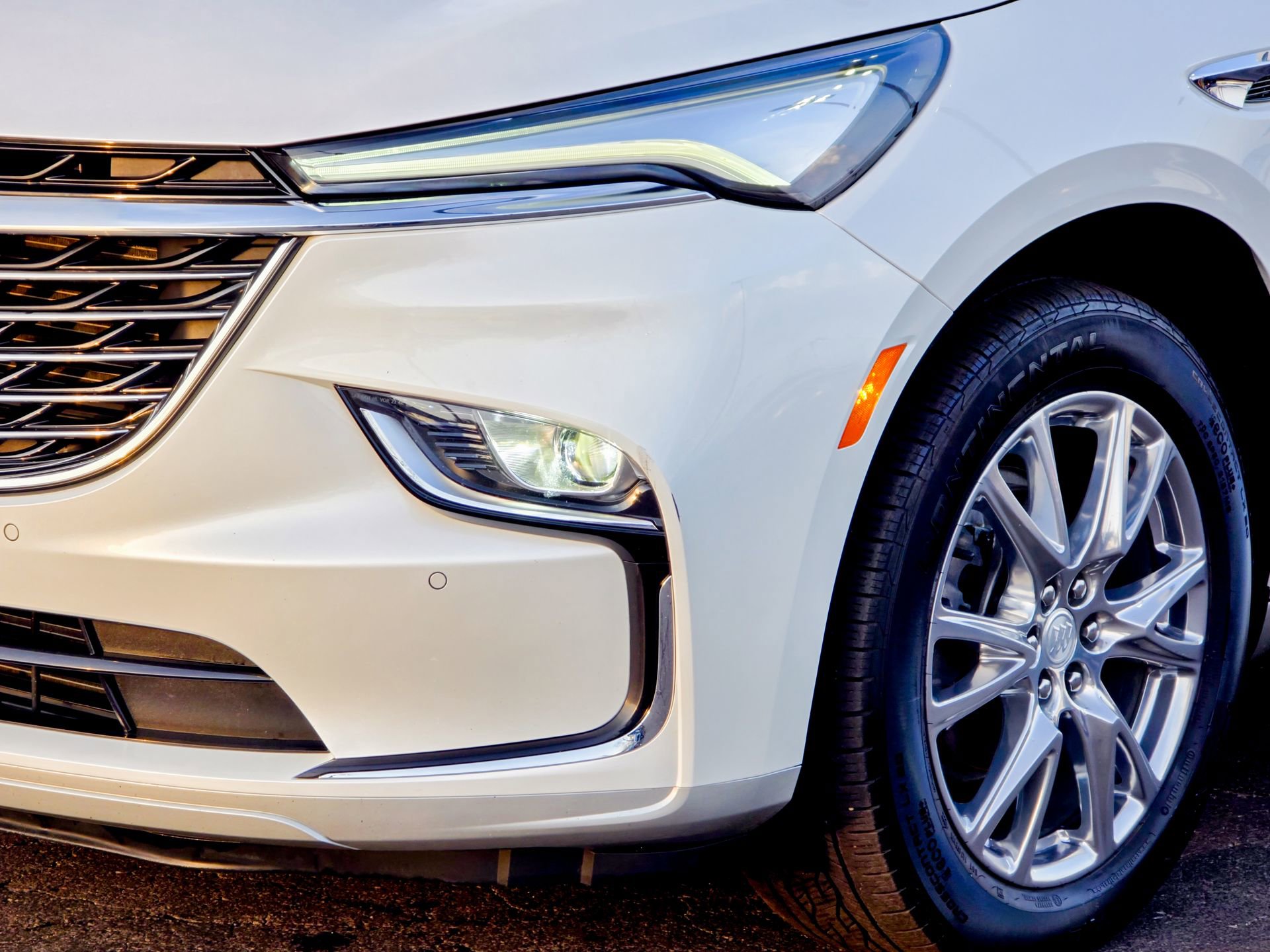 Used 2022 Buick Enclave Essence w/ Experience Buick Package image 5