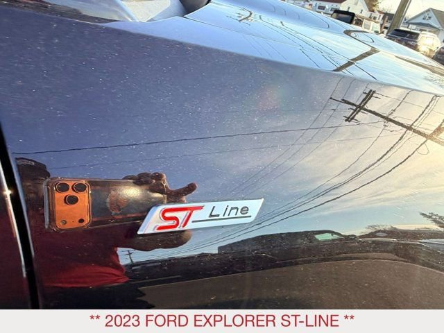 Used 2023 Ford Explorer ST-Line image 9