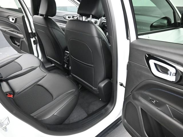 New 2026 Jeep Compass Latitude image 19