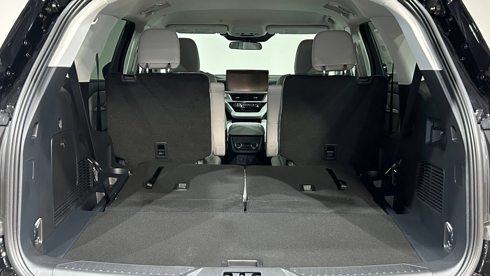 New 2026 Ford Explorer Active w/ Active Comfort Package AWD/4WD image 38