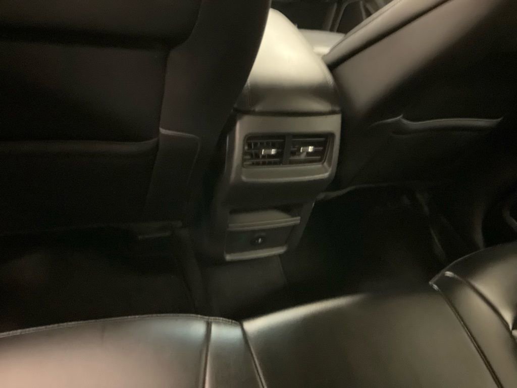 Used 2024 Ford Edge SEL image 23