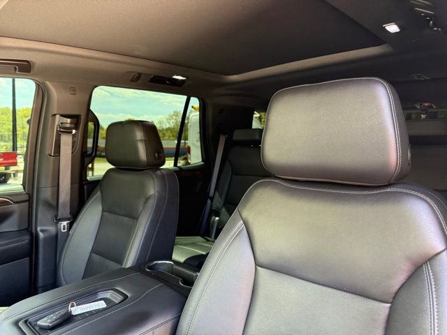 Used 2022 Chevrolet Tahoe Z71 w/ Luxury Package AWD/4WD image 23