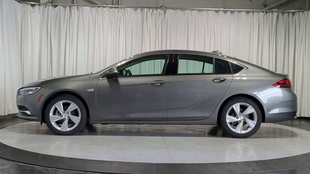 Used 2018 Buick Regal Preferred w/ Sights and Sounds Package FWD image 6