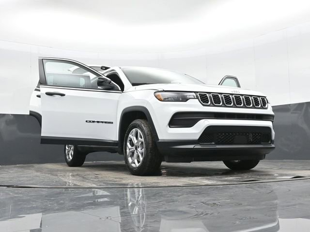 Used 2025 Jeep Compass Sport w/ Mopar Graphics Package AWD/4WD image 51