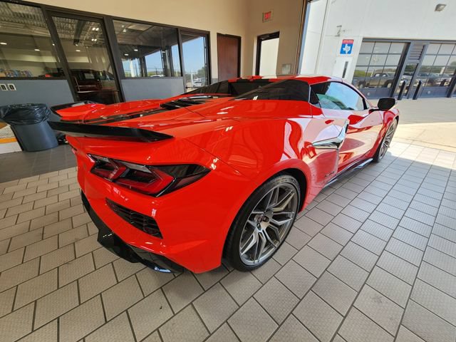 Used 2024 Chevrolet Corvette Z06 RWD image 4