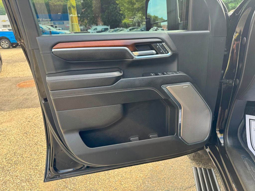 Used 2024 GMC Sierra 3500 Denali w/ Denali Reserve Package AWD/4WD image 13