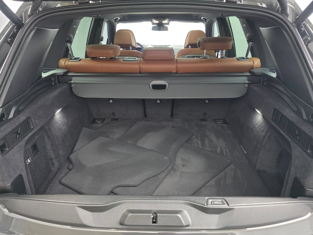 Certified 2025 BMW X5 sDrive40i w/ M Sport Package RWD image 16