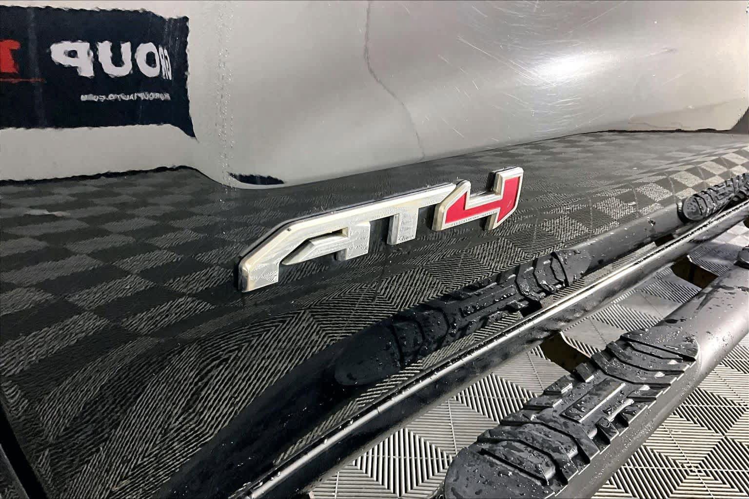 Used 2019 GMC Sierra 1500 AT4 w/ AT4 Premium Package AWD/4WD image 10