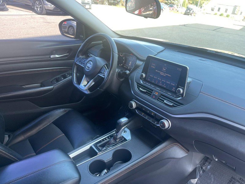 Used 2019 Nissan Altima 2.5 SR FWD image 9