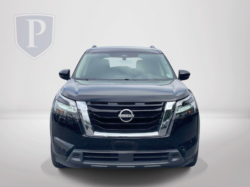Used 2024 Nissan Pathfinder SV AWD/4WD image 3