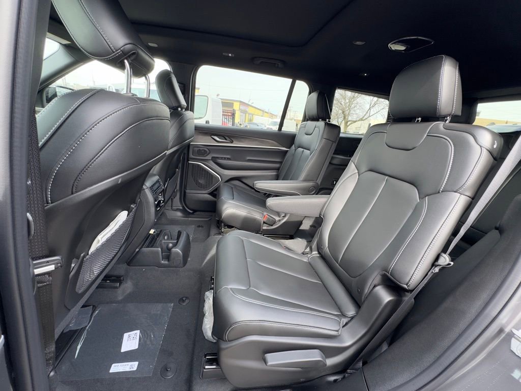 New 2026 Jeep Grand Cherokee L Limited w/ Limited Altitude Package image 15