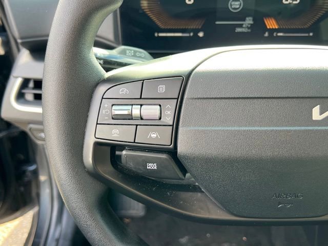 Used 2025 Kia K4 LXS image 23