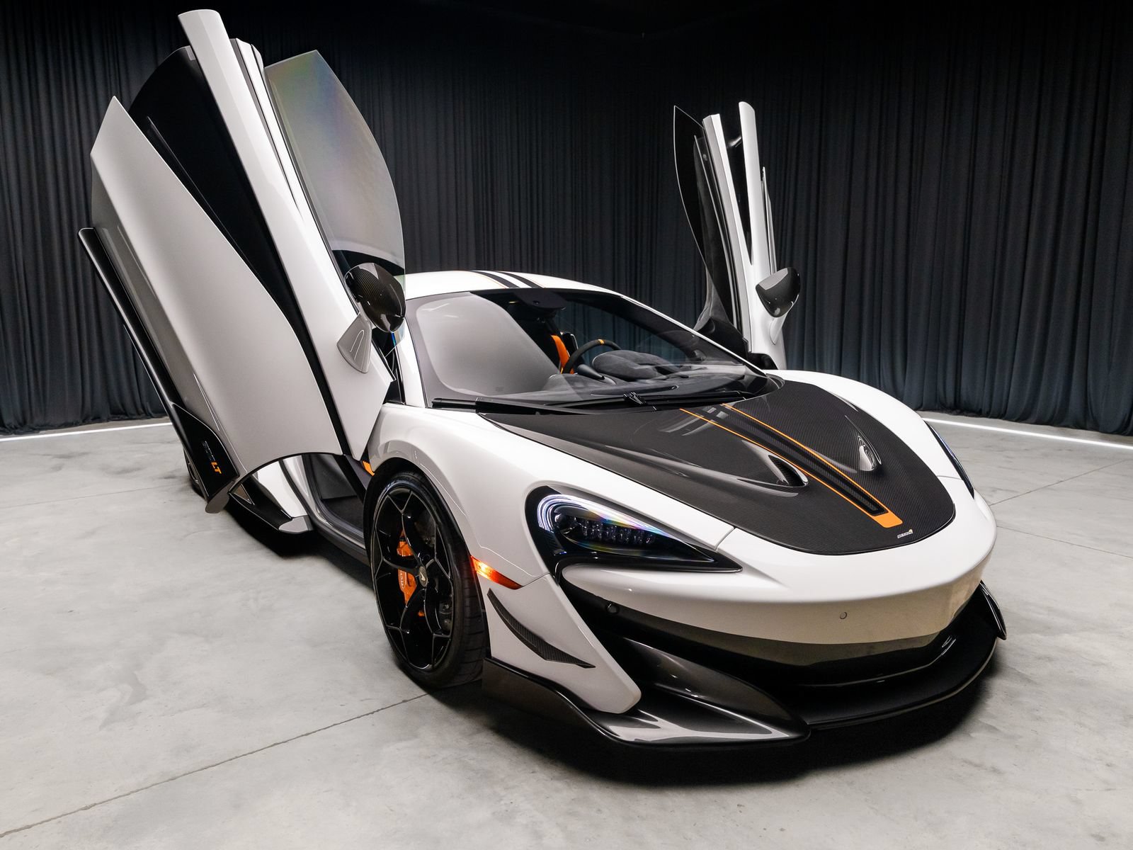 Used 2019 McLaren 600LT RWD image 10