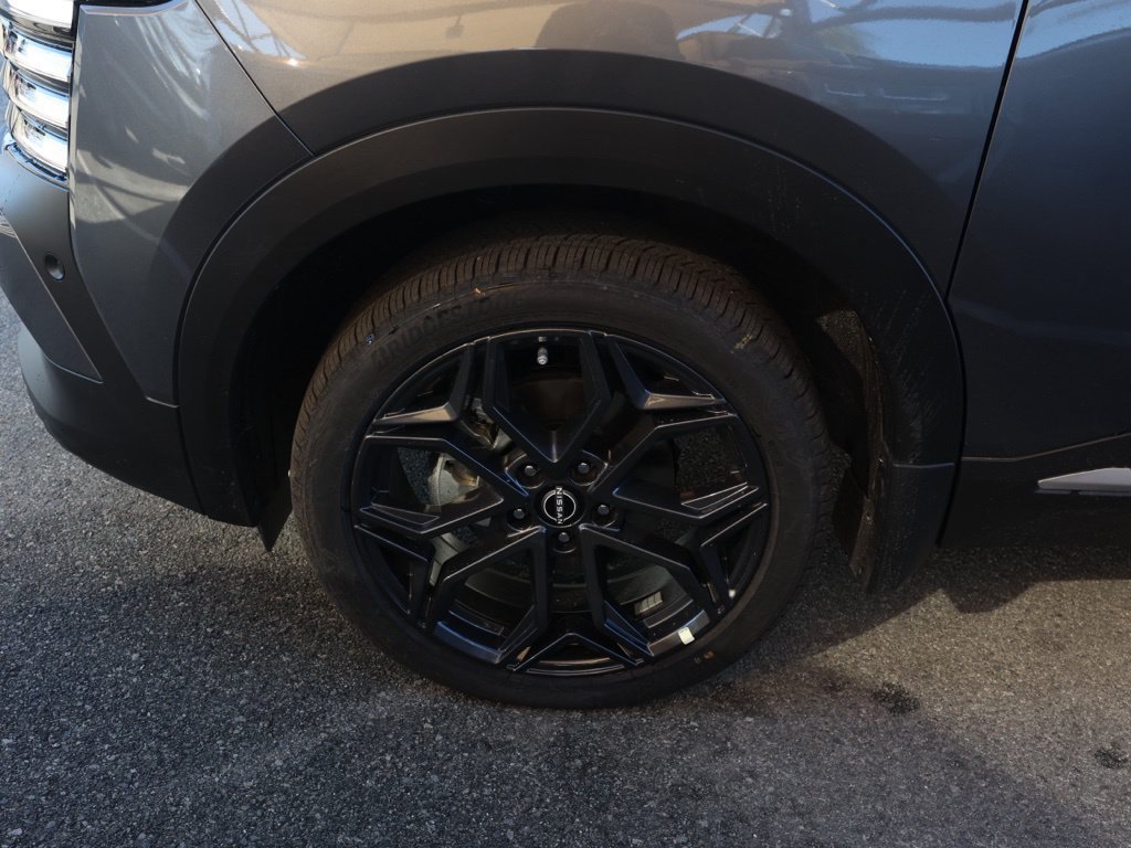 New 2026 Nissan Kicks SR FWD image 11