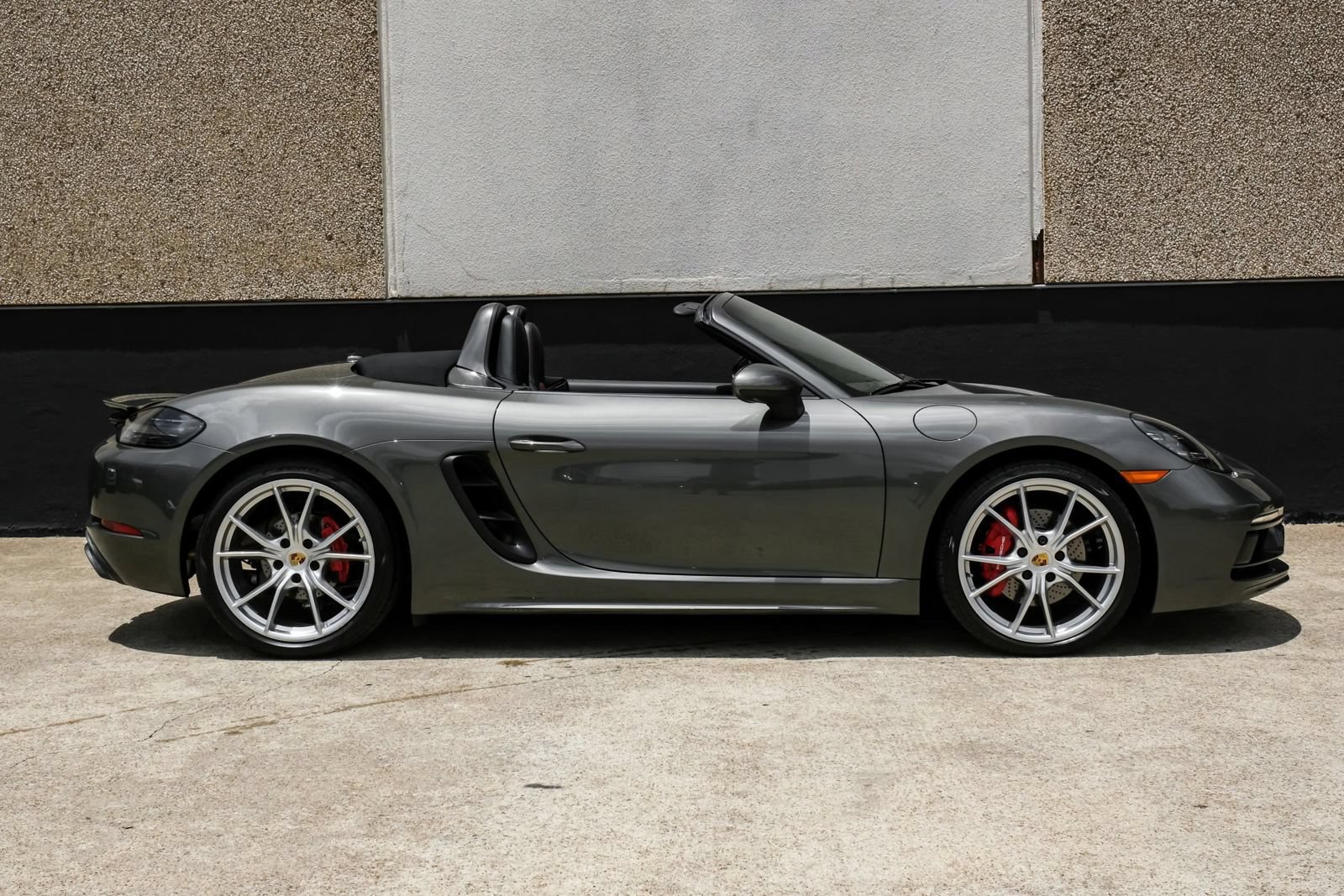 Used 2021 Porsche 718 Boxster S RWD image 10