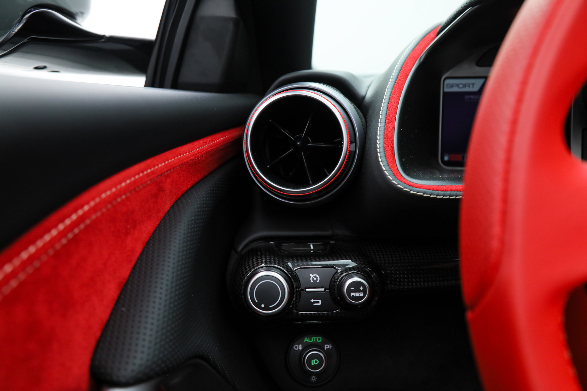 Certified 2022 Ferrari 812 GTS RWD image 38