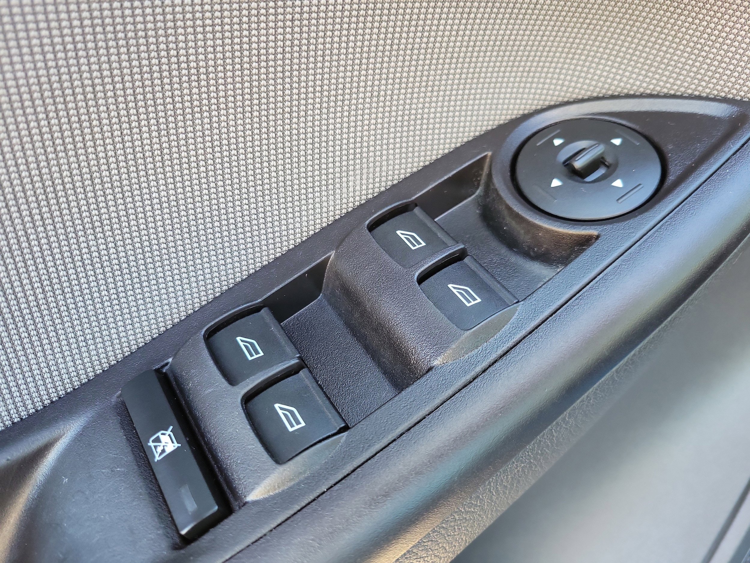 Used 2012 Ford Focus SE FWD image 15