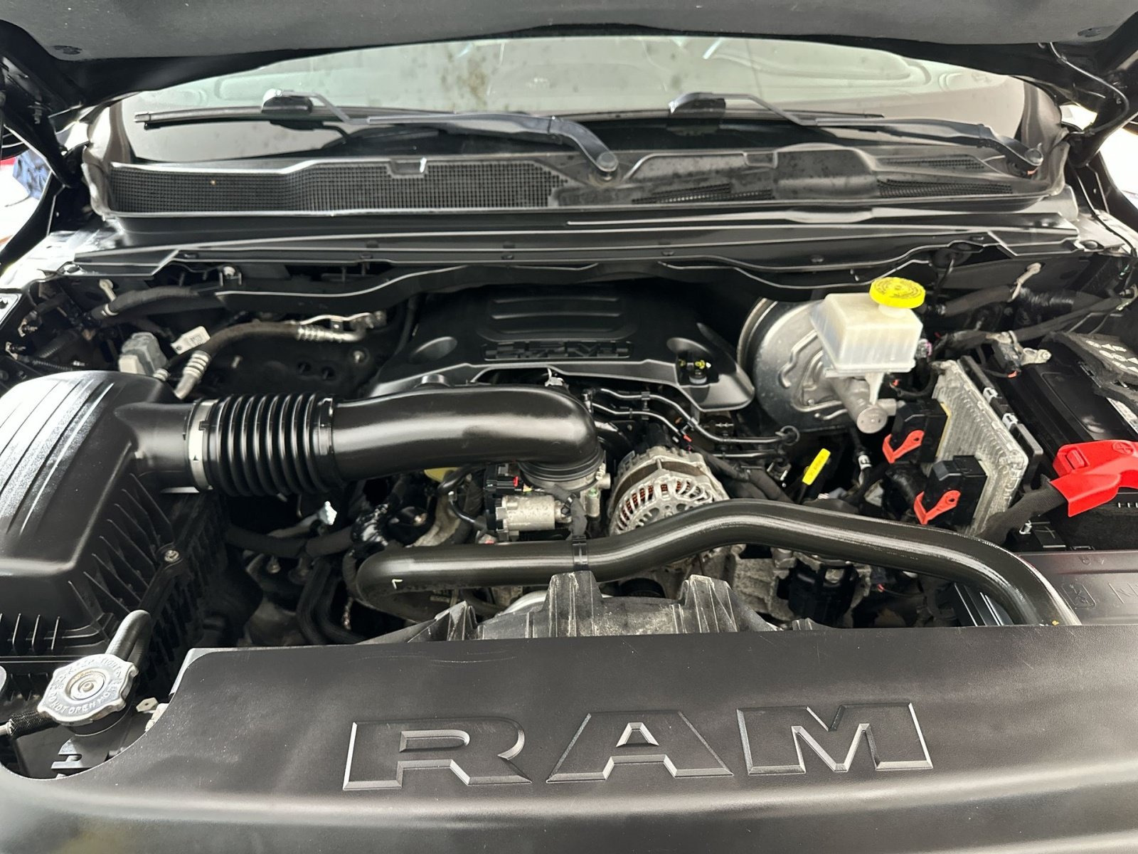 Used 2020 RAM 1500 Limited w/ Black Appearance Package AWD/4WD image 29