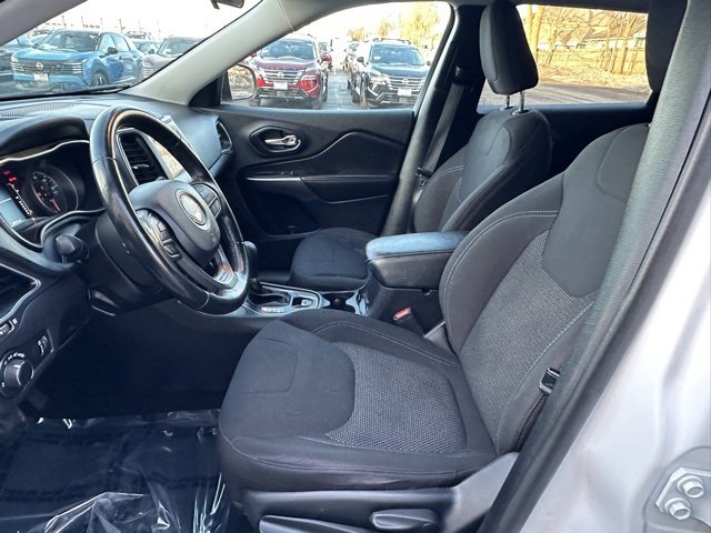 Used 2020 Jeep Cherokee Latitude w/ Cold Weather Group image 25