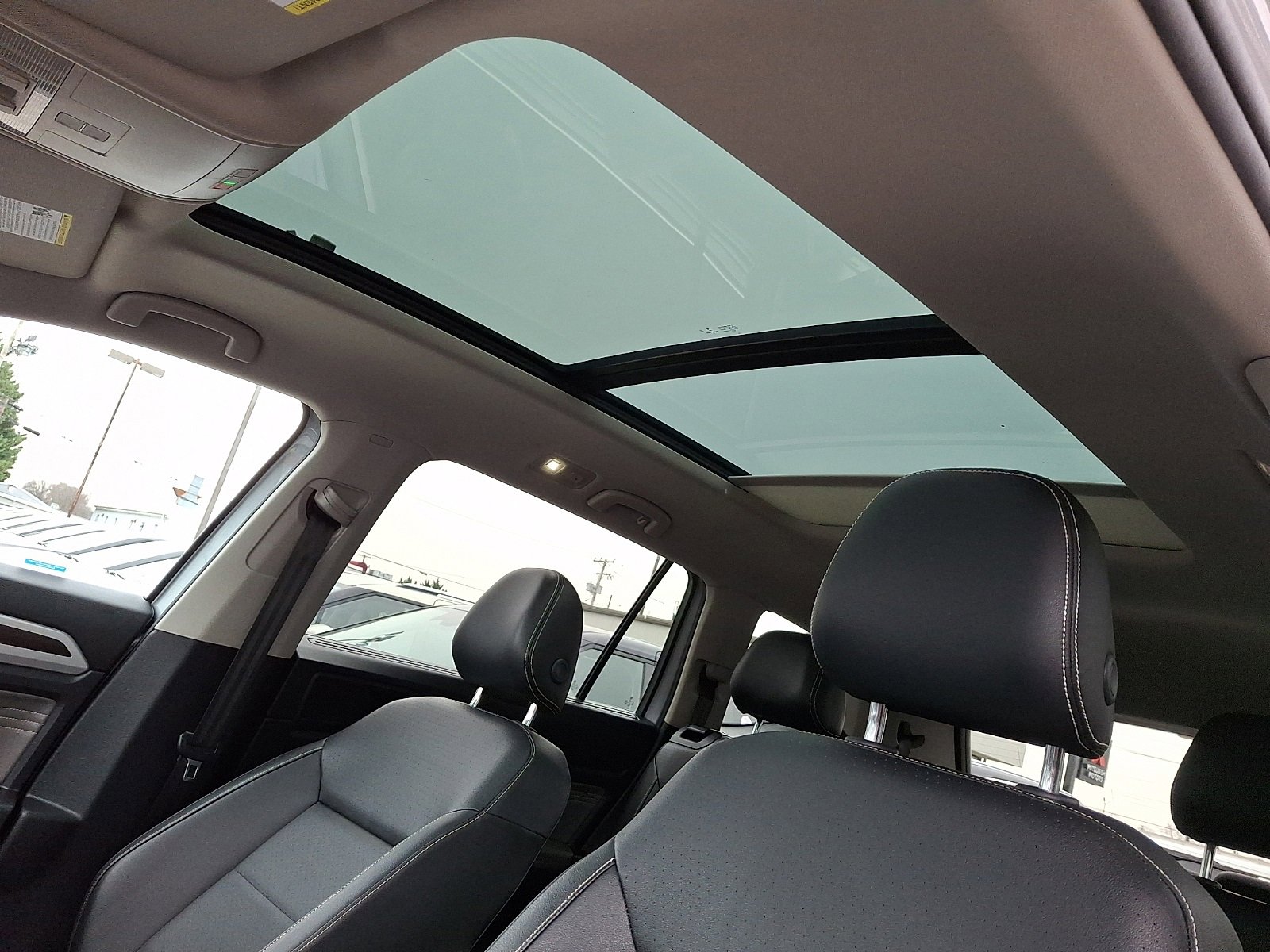 Used 2022 Volkswagen Atlas SE image 15